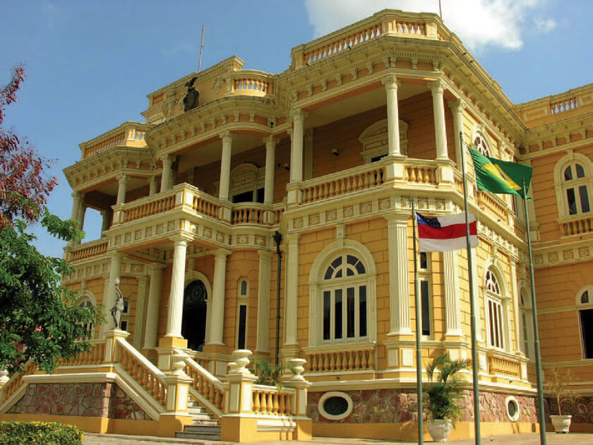 Fachada do Palácio Rio Negro, totalmente restaurado
